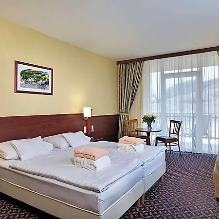 Kapitany Wellness 4*