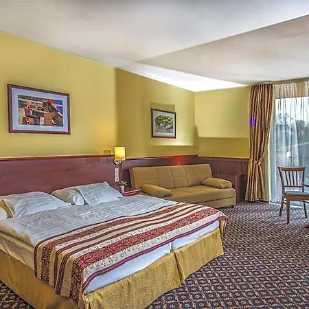 Kapitany Wellness Hotel 4*
