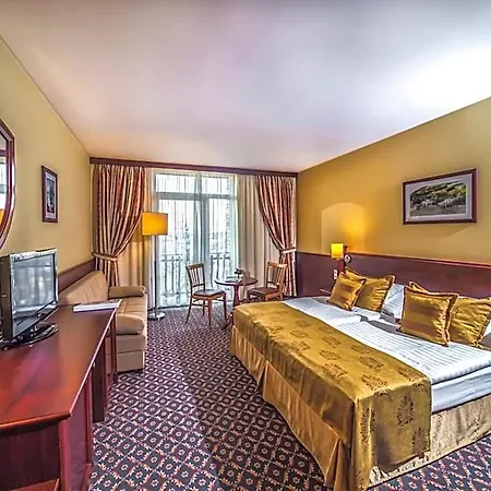 Kapitany Wellness Hotel 4*